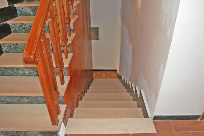 Image No.37-3 Bed Property for sale