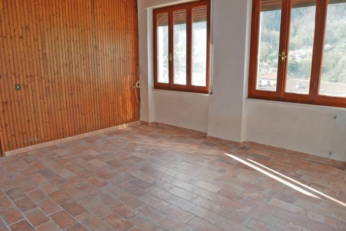 Image No.39-3 Bed Property for sale