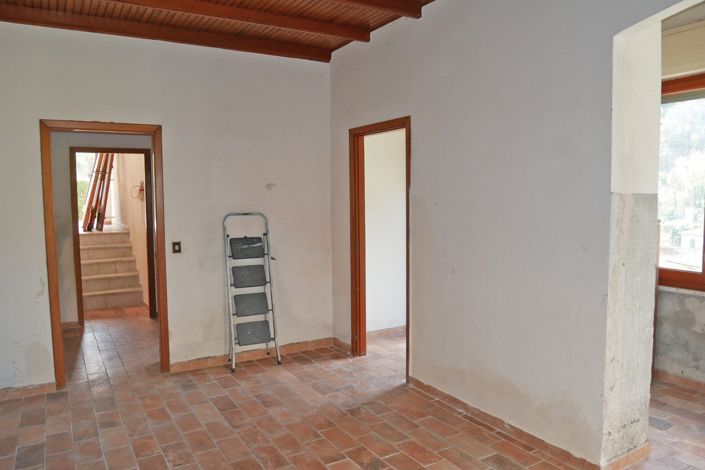 Image No.45-3 Bed Property for sale