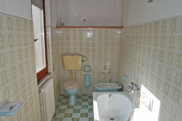 Image No.47-3 Bed Property for sale