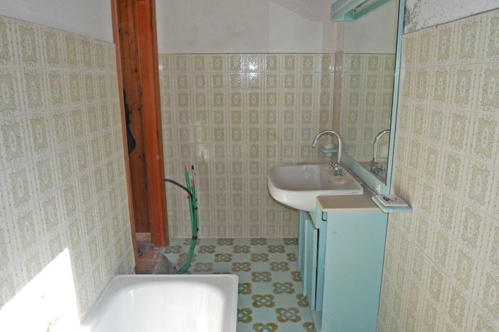 Image No.48-3 Bed Property for sale