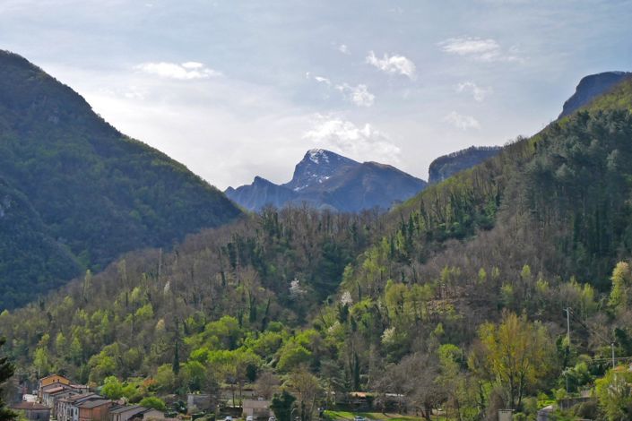 Image No.55-3 Bed Property for sale