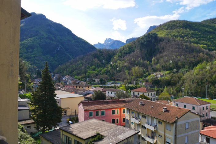 Image No.56-3 Bed Property for sale