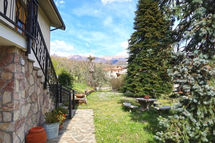 Image No.18-2 Bed Property for sale