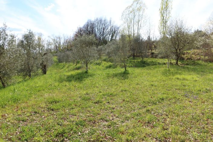 Image No.60-2 Bed Property for sale