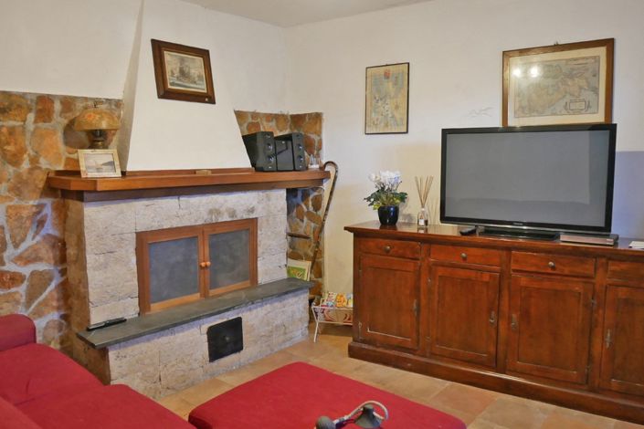 Image No.12-4 Bed Property for sale