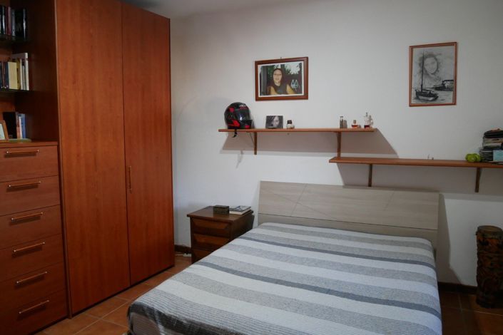 Image No.21-4 Bed Property for sale