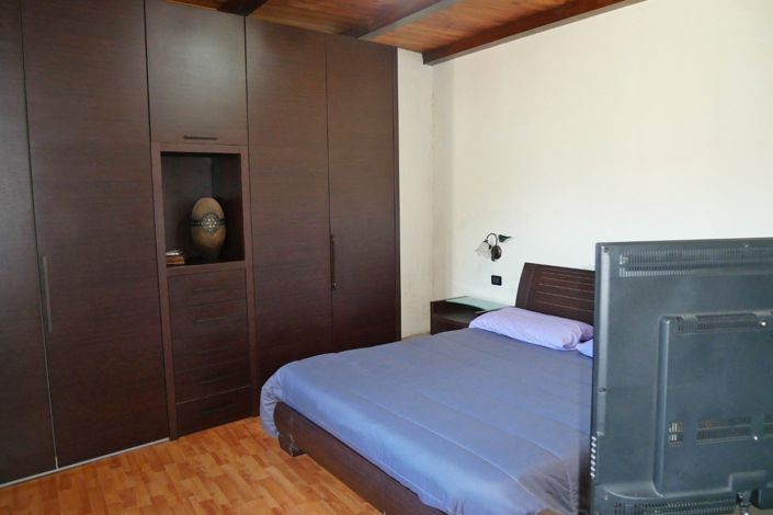Image No.28-4 Bed Property for sale