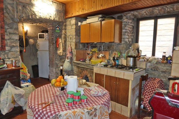 Image No.56-Propriété de 5 chambres à vendre à Bagnone