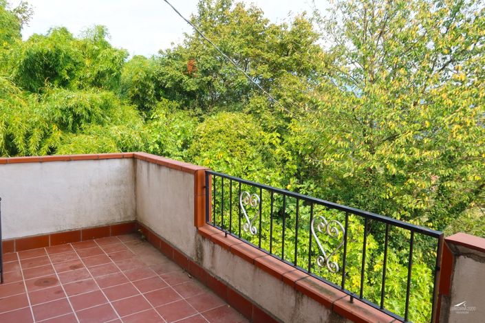Image No.22-3 Bed Property for sale