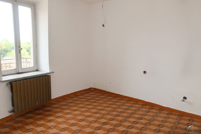 Image No.26-3 Bed Property for sale