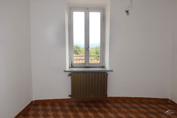 Image No.28-3 Bed Property for sale