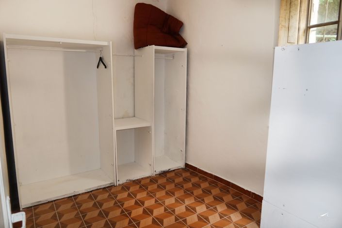 Image No.30-3 Bed Property for sale
