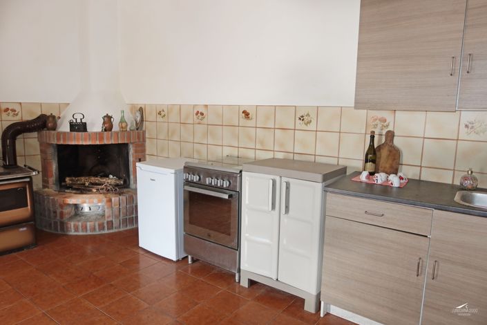 Image No.41-3 Bed Property for sale