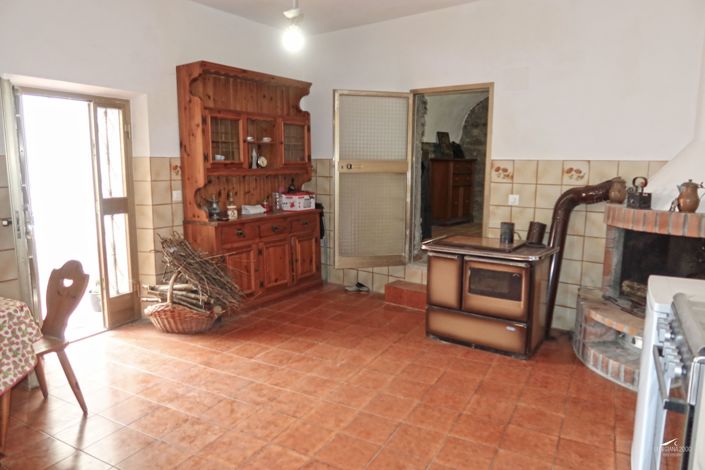 Image No.43-3 Bed Property for sale