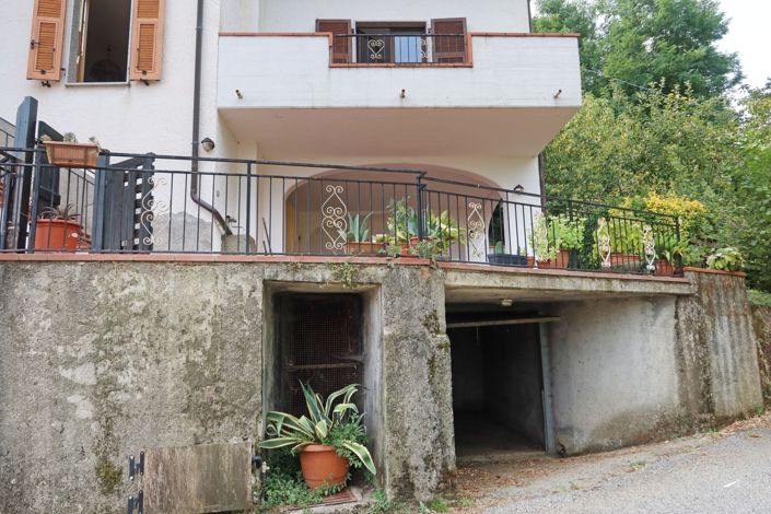 Image No.60-3 Bed Property for sale