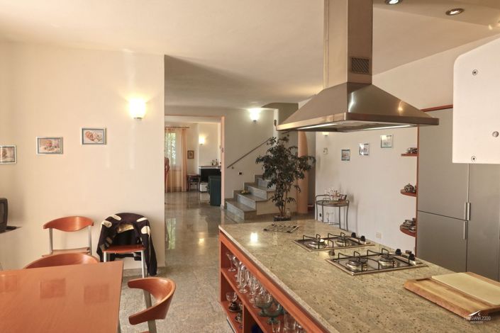 Image No.25-2 Bed Property for sale