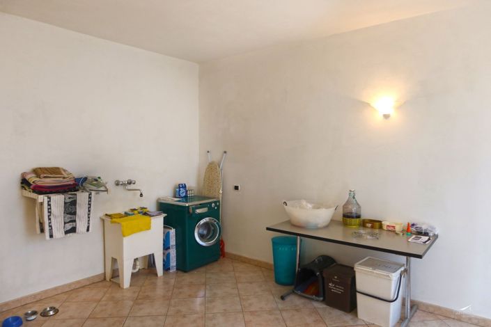 Image No.26-2 Bed Property for sale