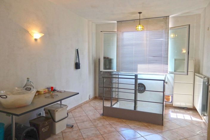 Image No.27-2 Bed Property for sale