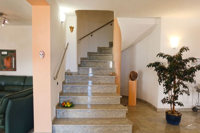 Image No.28-2 Bed Property for sale