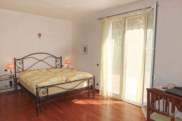 Image No.33-2 Bed Property for sale