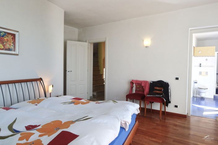 Image No.48-2 Bed Property for sale