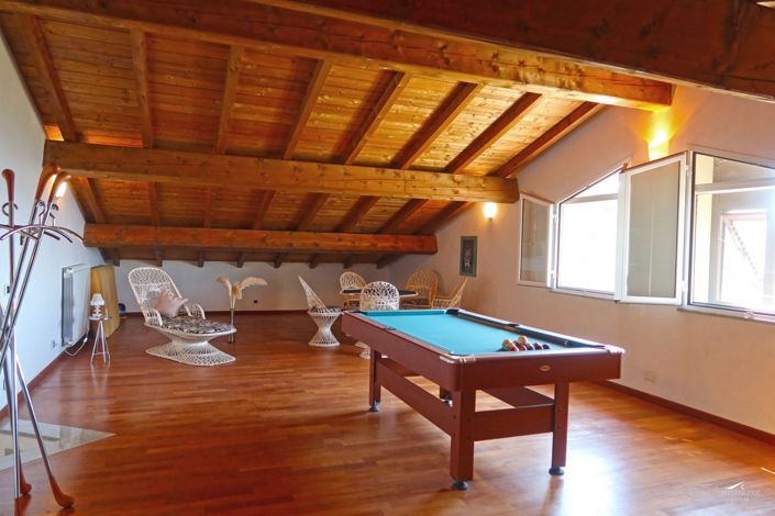 Image No.59-2 Bed Property for sale