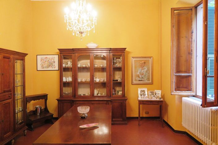 Image No.23-9 Bed Property for sale