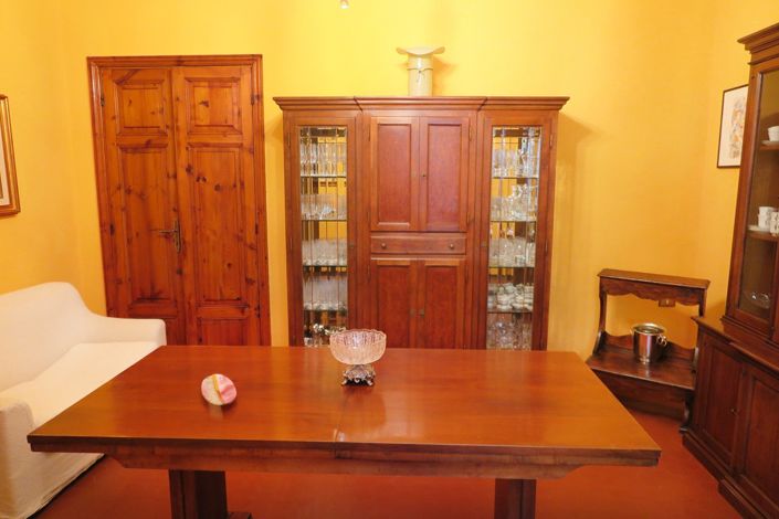 Image No.26-9 Bed Property for sale