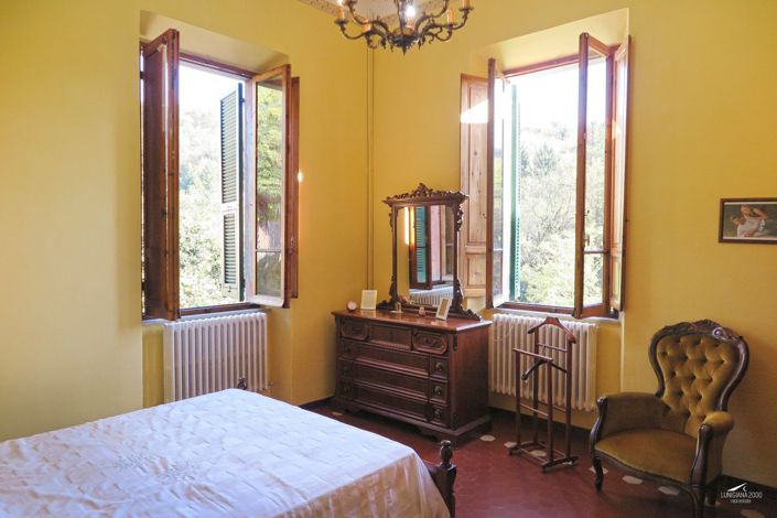 Image No.29-9 Bed Property for sale