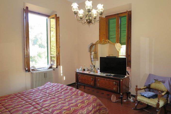 Image No.41-9 Bed Property for sale