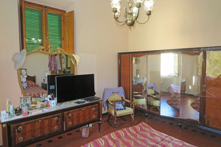 Image No.42-9 Bed Property for sale