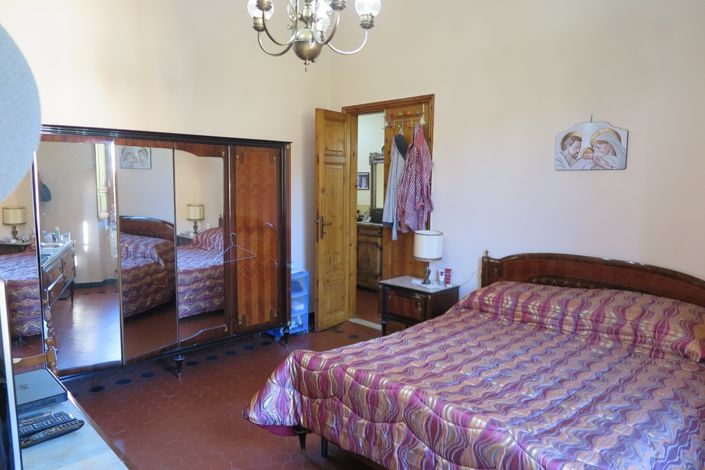 Image No.43-9 Bed Property for sale