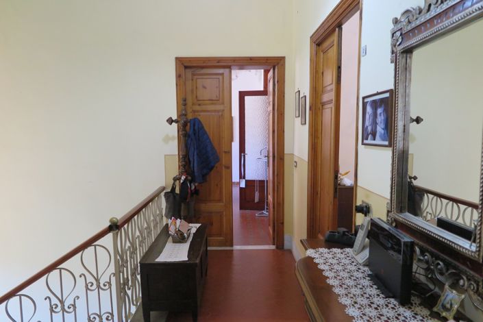 Image No.47-9 Bed Property for sale