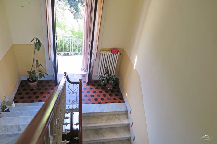 Image No.51-9 Bed Property for sale