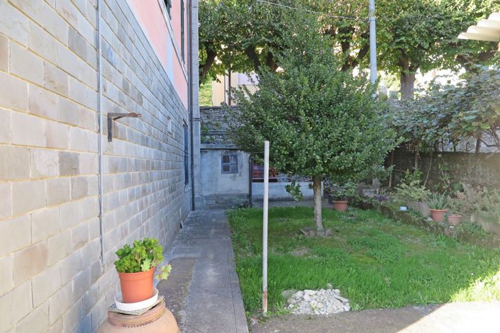 Image No.56-9 Bed Property for sale