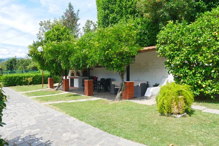 Image No.11-3 Bed Property for sale