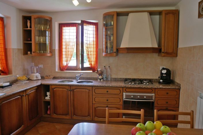 Image No.29-3 Bed Property for sale