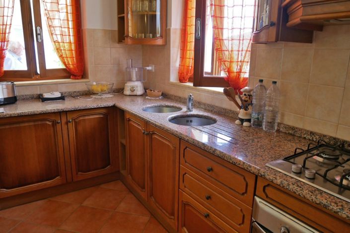 Image No.31-3 Bed Property for sale