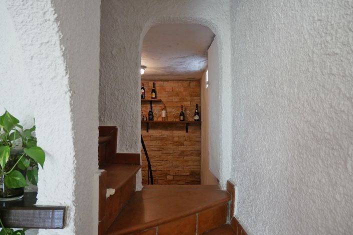 Image No.38-3 Bed Property for sale