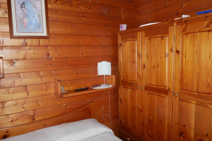 Image No.42-3 Bed Property for sale