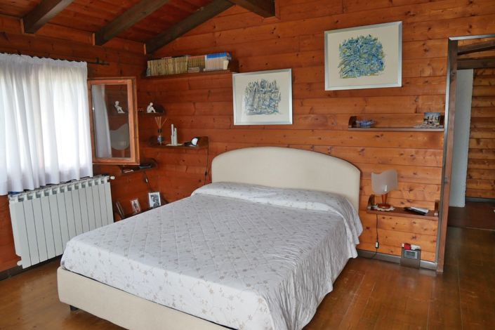 Image No.44-3 Bed Property for sale