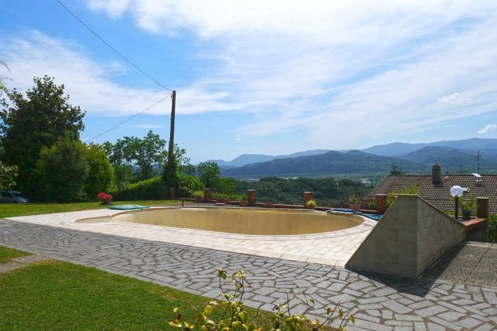 Image No.8-3 Bed Property for sale