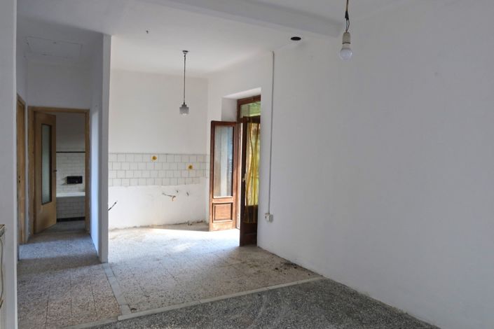 Image No.16-2 Bed Property for sale