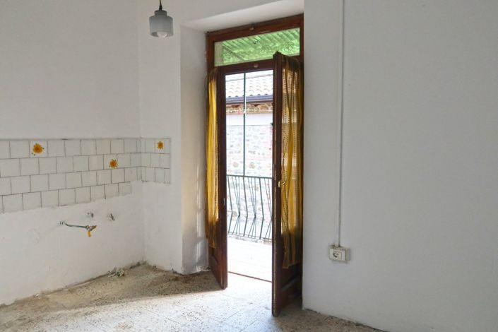 Image No.19-2 Bed Property for sale