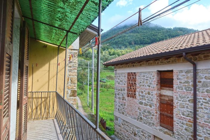Image No.21-2 Bed Property for sale