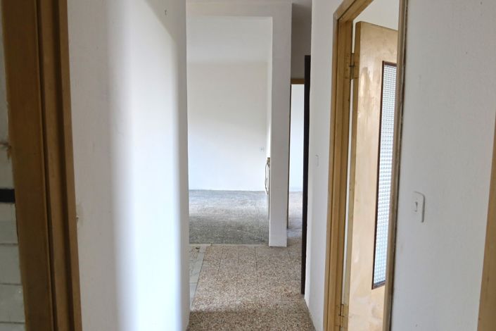 Image No.22-2 Bed Property for sale