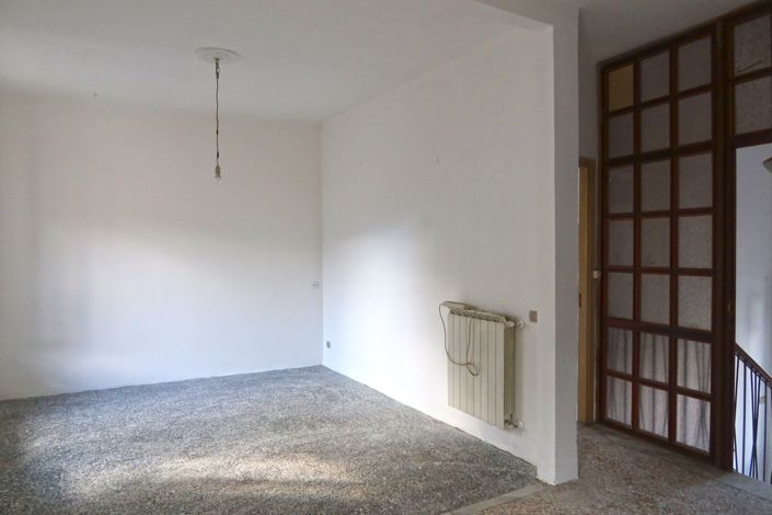 Image No.23-2 Bed Property for sale
