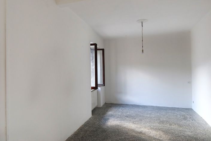 Image No.24-2 Bed Property for sale