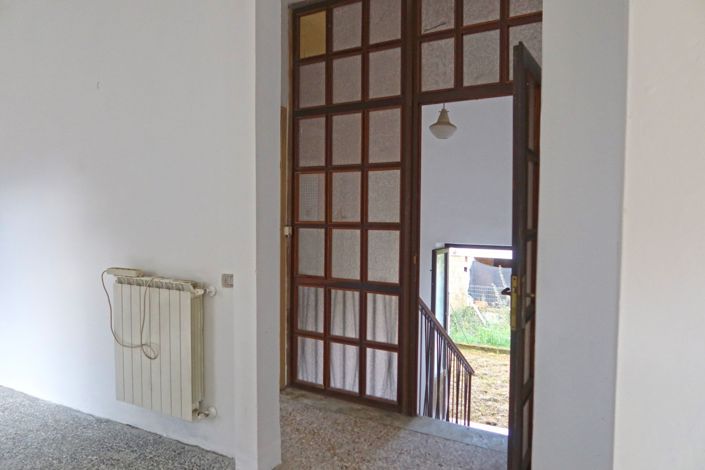 Image No.25-2 Bed Property for sale